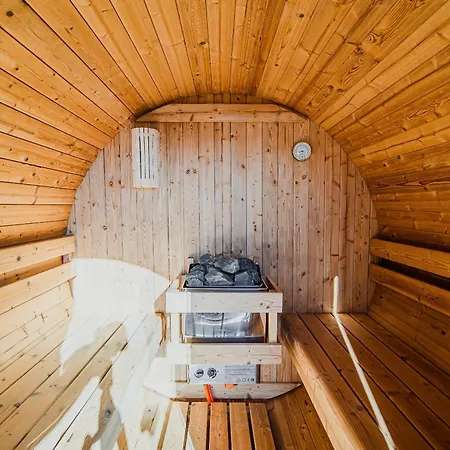 Mountainview Horizon With Private Sauna & Hot Tub Holiday home